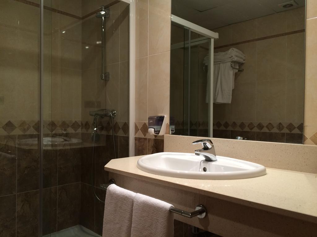 Hostal Los Valles Б'єльса Номер фото