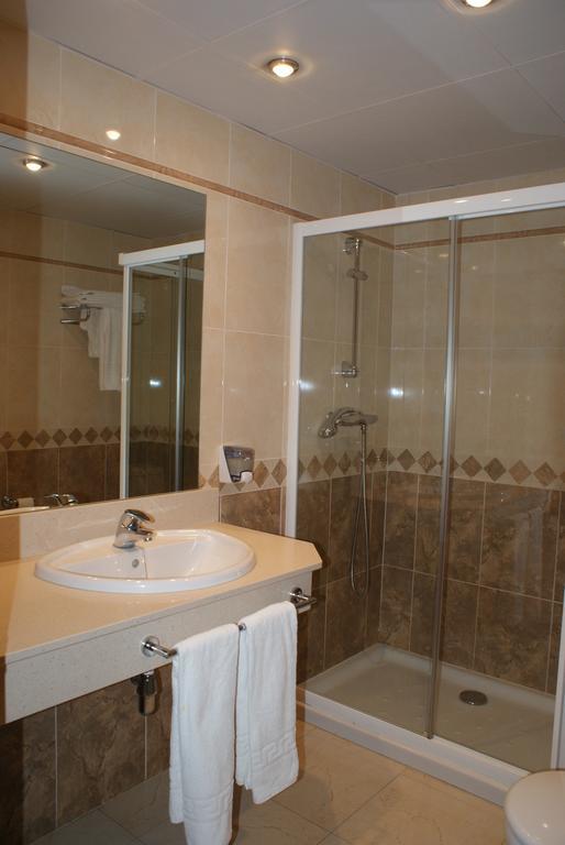 Hostal Los Valles Б'єльса Екстер'єр фото
