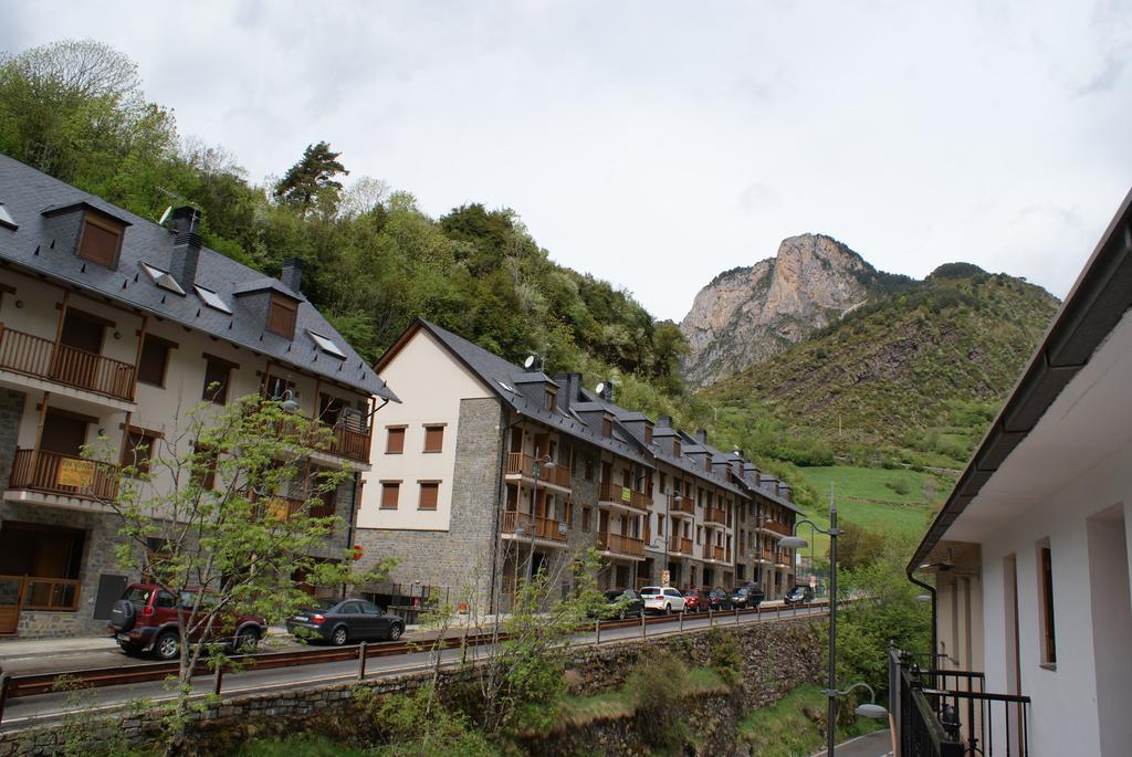 Hostal Los Valles Б'єльса Екстер'єр фото
