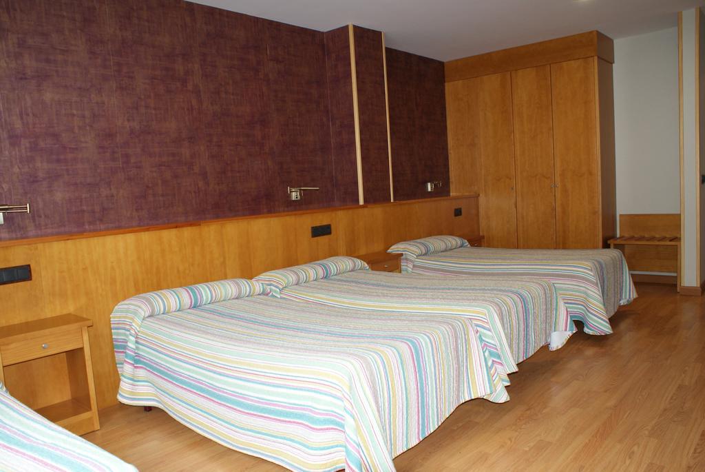 Hostal Los Valles Б'єльса Екстер'єр фото