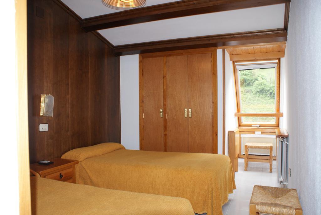 Hostal Los Valles Б'єльса Екстер'єр фото